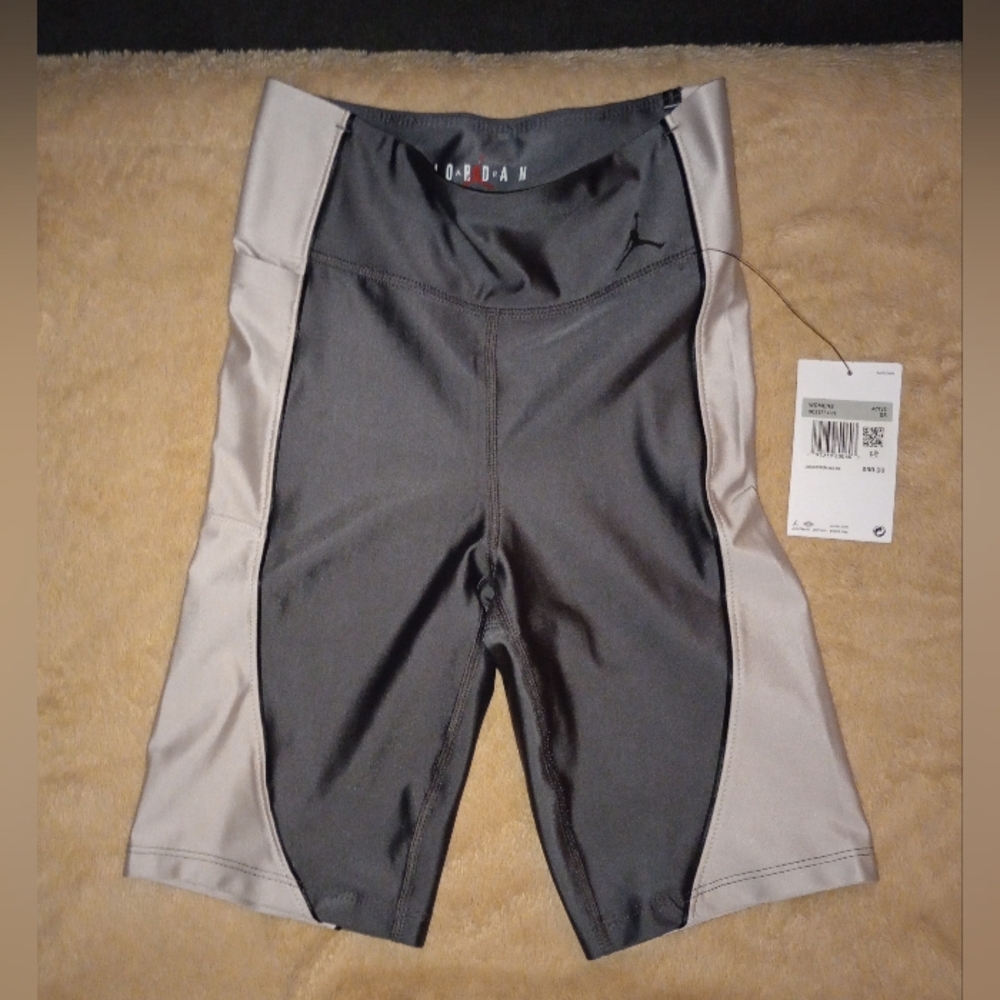 NWT Women's Jordan Tight Fit Biker shorts Size XS